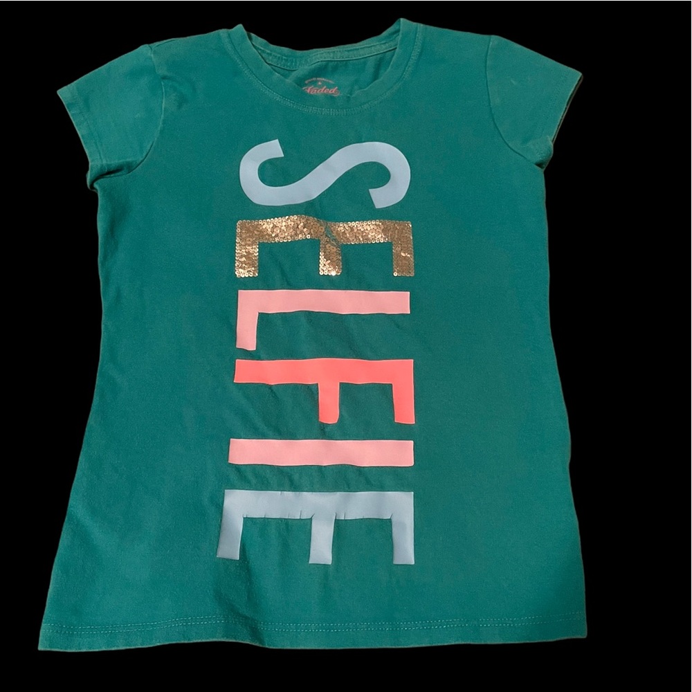 Selfie tee